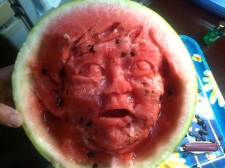 Watermelon man 10 1a0ed Nghệ thuật trên ruột dưa hấu bằng thìa tuyệt đẹp
