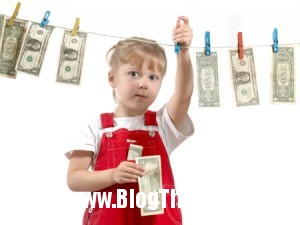 20130607100841 money3 300x225 10 phong tục lạ chào đón trẻ sơ sinh trên thế giới 