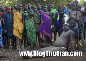 images1282818 bo lac bodi thi beo 1 300x212 Nơi mà những người đàn ông béo được tôn vinh.