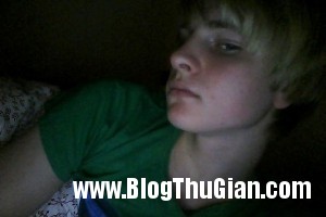 140325 4anh 39baa 300x200 Một thanh niên tự tử khi không tìm được bức ảnh tự sướng ưng ý.