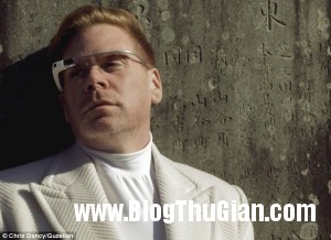 140326 3dien da4c8 300x218 Người đàn ông sống với hơn 700 thiết bị điện tử