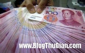 nhan dan te 2 300x187 Phát hiện chiếc hộp chứa hàng triệu nhân dân tệ trong nhà vệ sinh của người thuê nhà.