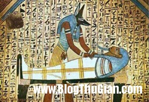 1397201479 tuchientrinhtiet tam eva 300x206 Những tập tục hiến trinh lỳ lạ trên thế giới