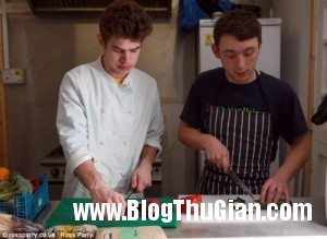 1397273014 article 2598755 1ce67d9a00000578 246 634x463 300x219 Kinh doanh các món ăn được làm từ... rác 