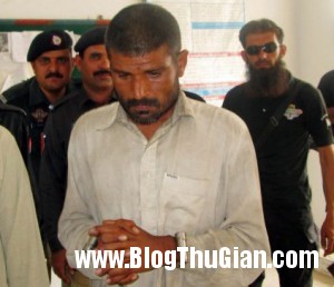 Đào hơn 100 ngôi mộ người chết lên để ăn thịt 140415 3an db5ac 300x258 Đào hơn 100 ngôi mộ người chết lên để ăn thịt