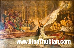 chuan muc khac biet ve ve dep cua phu nu a dong 300x198 Những tập tục hiến trinh lỳ lạ trên thế giới