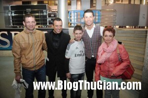 ro3 4284 1396748250 300x199 Fan nhí bừng tỉnh sau khi nghe C. Ronaldo ghi bàn thắng.