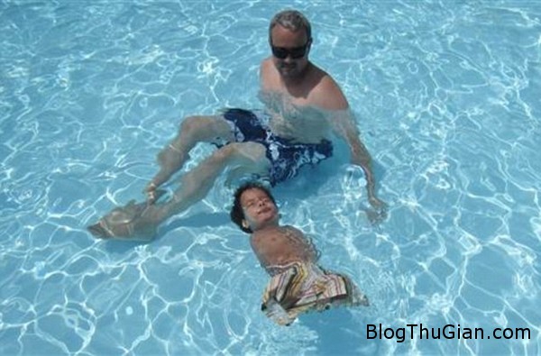 Nghị lực sống phi thường của cậu bé bị mất tứ chi 140915 1be fb589 Nghị lực sống phi thường của cậu bé bị mất tứ chi