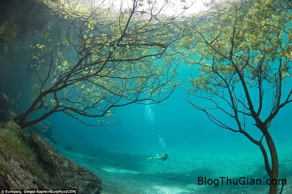 cong vien nam sau 12m duoi nuoc Công viên nằm dưới hồ nước sâu 12m