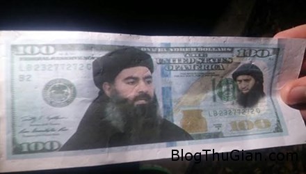 1451641296 1451636672 is2 8806 1451532149 siuh.jpg Tìm thấy tờ tiền 100 USD giả in chân dung thủ lĩnh IS